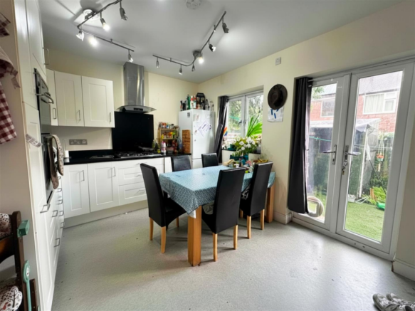 3 bed Terraced for sale Image 4