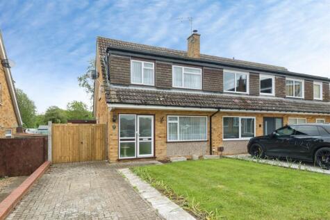 Carlton Close, Newport Pagnell