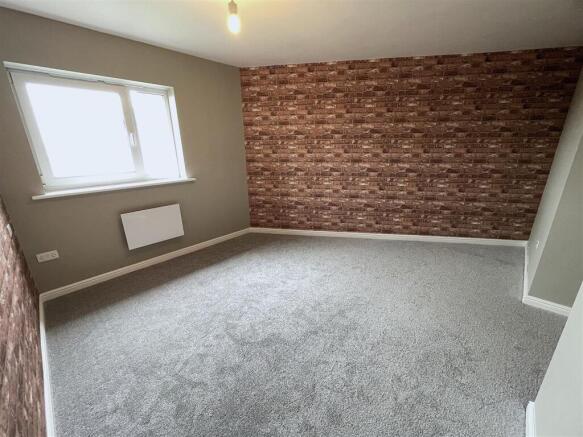 2 bed Apartment for sale Image 10
