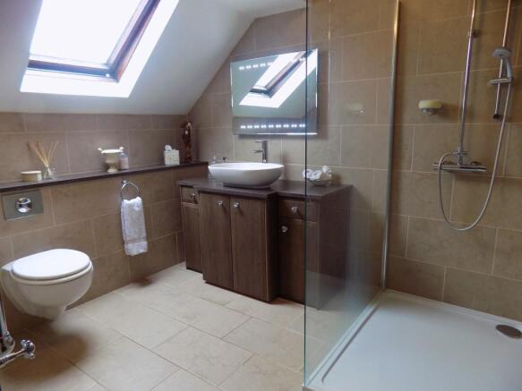 En Suite Bathroom