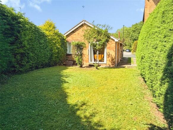 2 bed Bungalow for sale Image 8