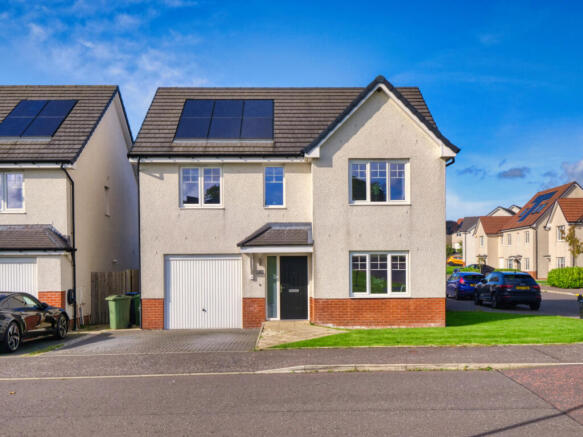 5 Bedroom Detached Villa