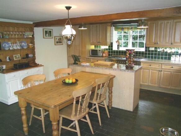 VERY SPACIOUS FITTED
