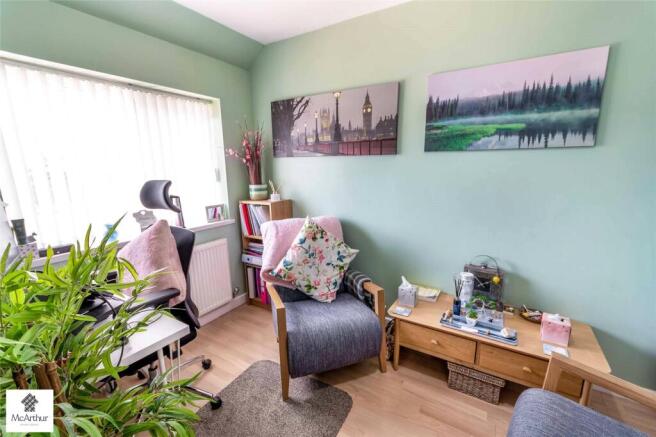 4 bed Semi-Detached for sale Image 6
