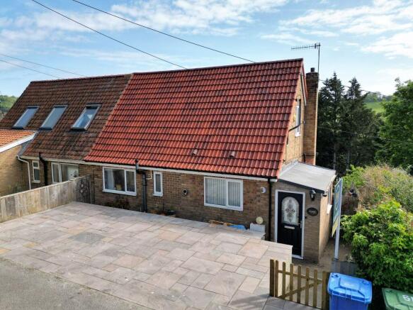 3 bed Semi-Detached Bungalow for sale Image 12