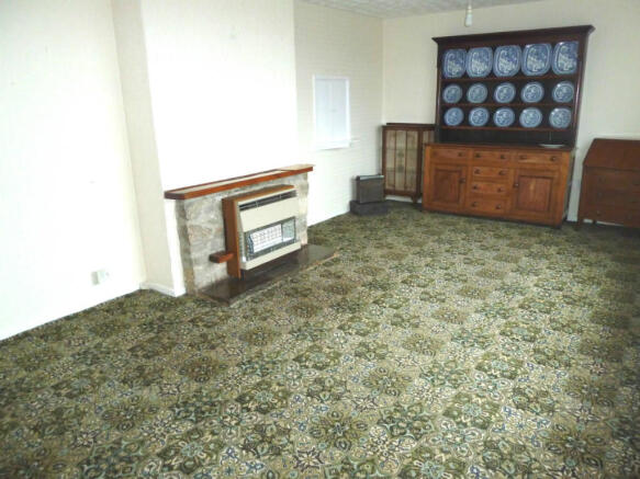 Lounge/dining room