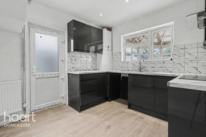 3 bed Semi-Detached for sale Image 11