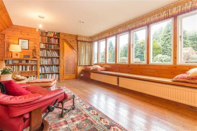 Sitting Room / Bedro