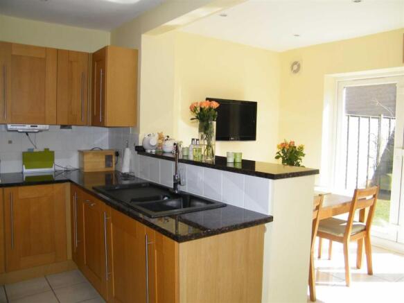 KITCHEN/BREAKFAST RO