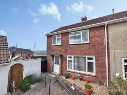 14, Forest View, Cimla SA11 3RS