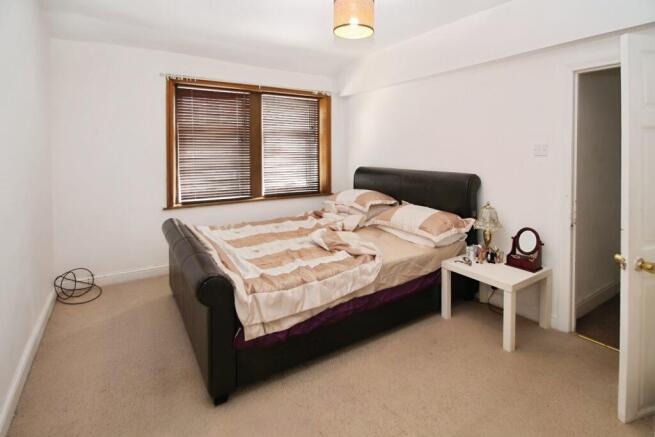 3 bed Terraced for sale Image 4
