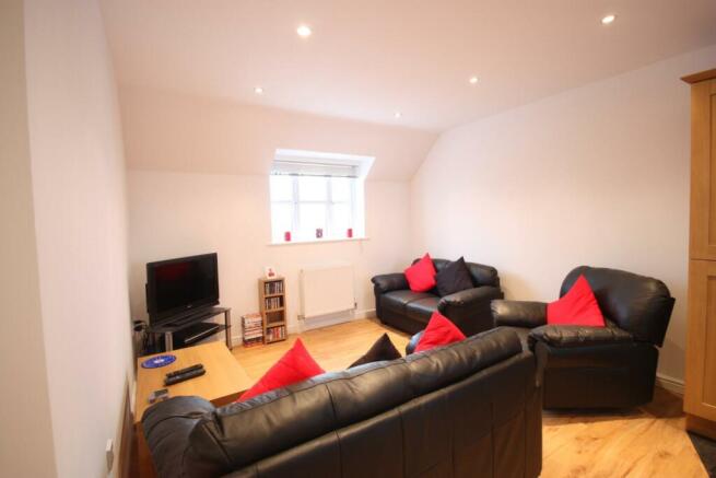 112 Wordsworth Avenue 040.JPG