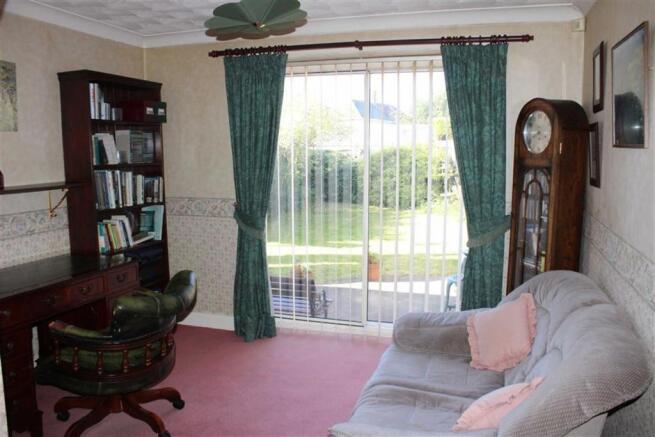 SITTING ROOM/STUDY