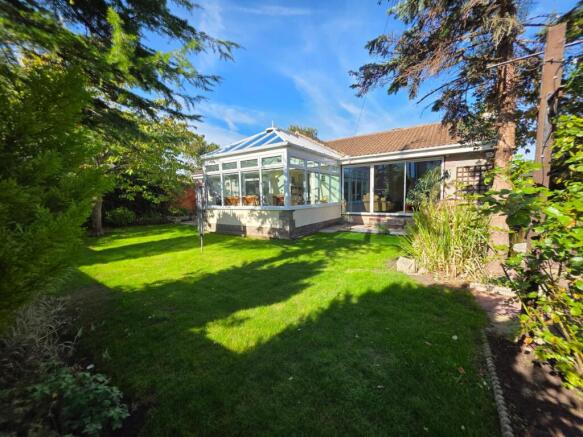 Stoddens Road, Burnham-on-Sea, Somerset, TA8 photo 4