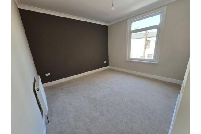 2 bed Terraced for sale Image 6
