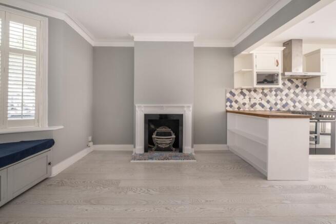 Front reception r...