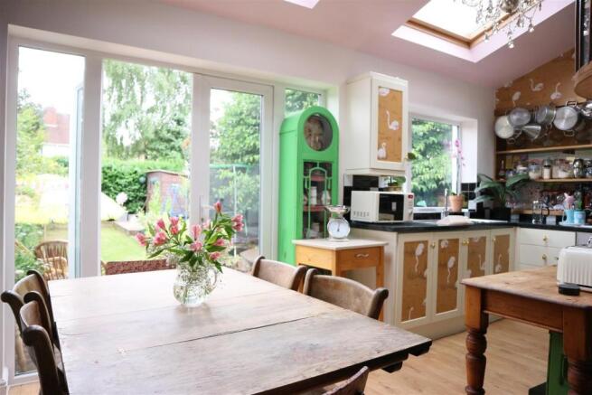DINING KITCHEN