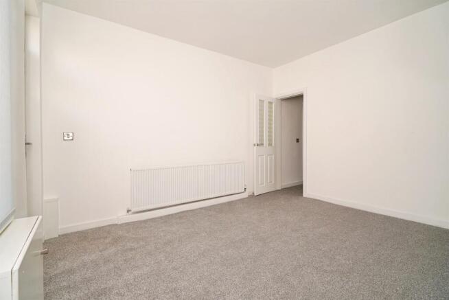3 bed Semi-Detached for sale Image 8