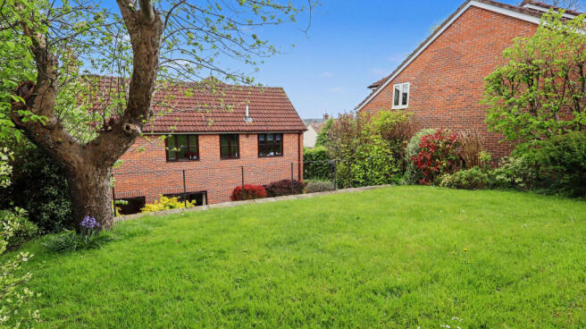 Meadowbank, Glastonbury photo 4