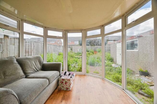 3 bed Semi-Detached for sale Image 8