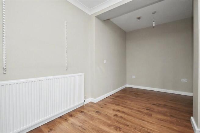3 bed Semi-Detached for sale Image 4