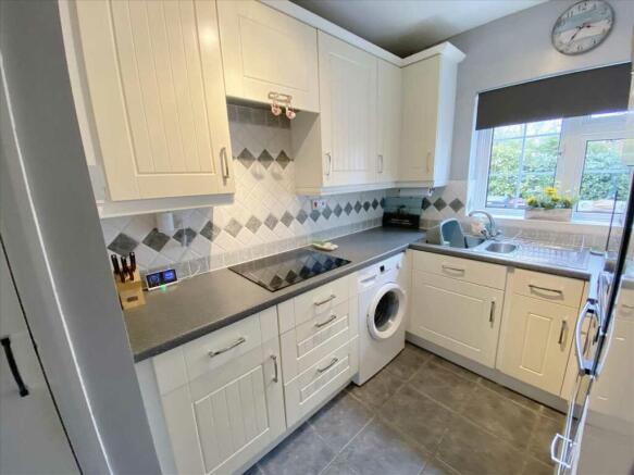 Kitchen: