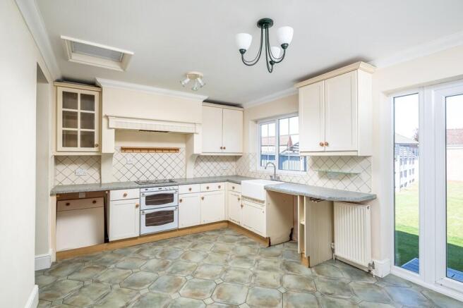 260423 - 112 Risborough Road, Bedford - 07