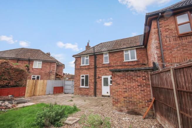 73 Merton Road, Watton, Norfolk, IP25 6BA photo 4