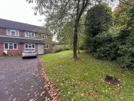 2, Lambourn Place, Lambourn, Hungerford RG17 8XZ