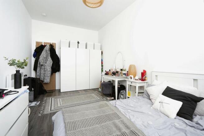 1 bed Apartment for sale Image 11