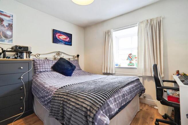 3 bed Barn Conversion for sale Image 12