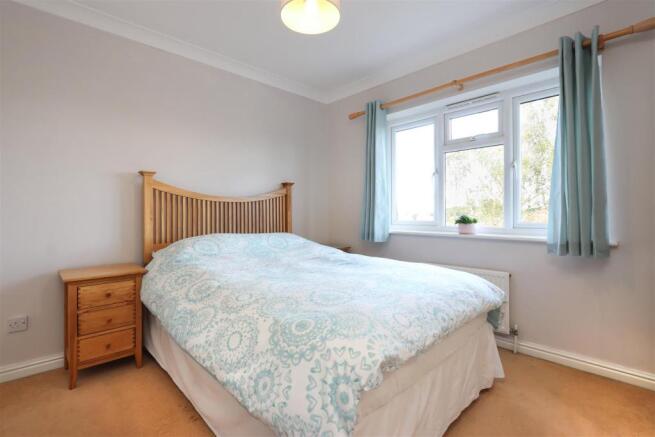 Bed2.jpg
