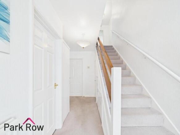 4 bed Semi-Detached for sale Image 5