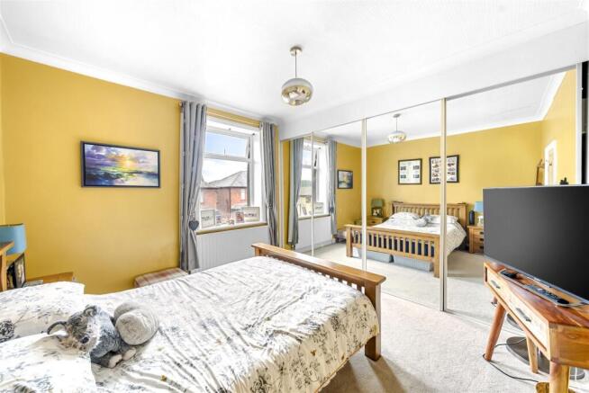 3 bed Terraced for sale Image 10