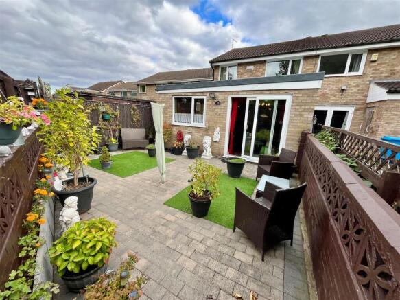 3 bed Semi-Detached for sale Image 5