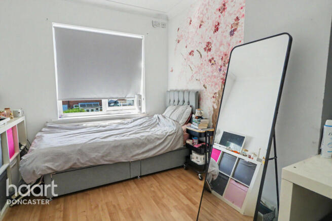 3 bed Semi-Detached for sale Image 12