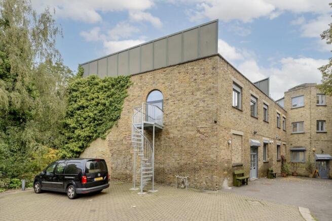 150 royal college st9632.jpg