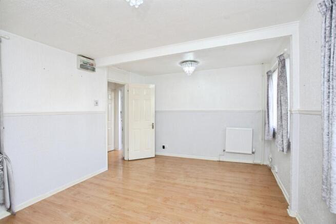 Maesglas Avenue, Newport photo 4