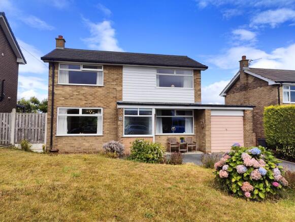 3 bed Detached for sale Image 3