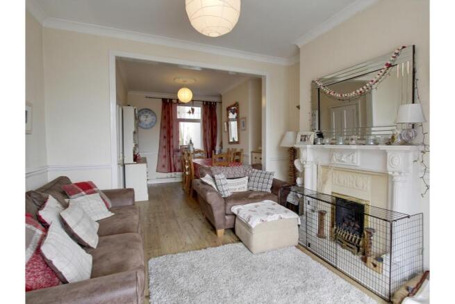Lounge/Dining Room