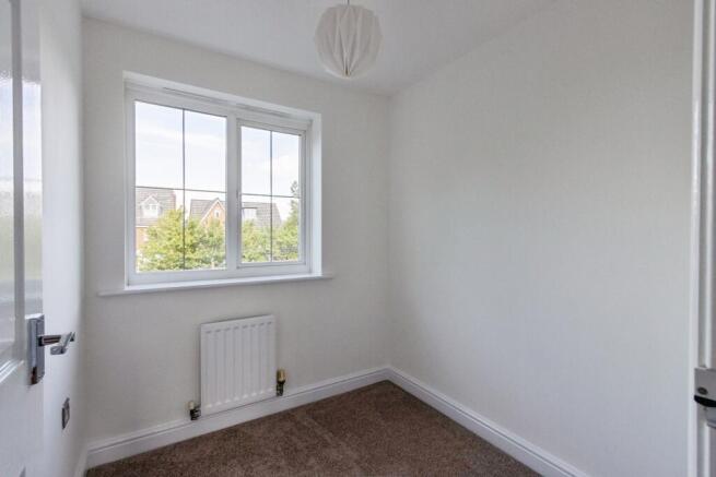 4 bed Semi-Detached for sale Image 10