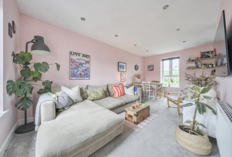 Fort Leney Walk, Cheltenham, Gloucestershire, GL50