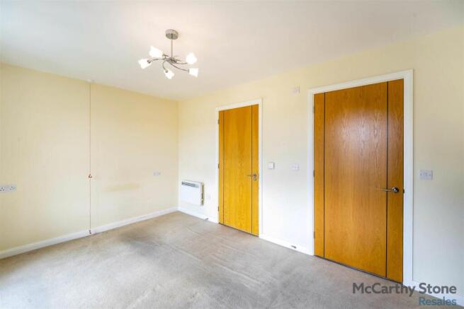 2 bed Apartment for sale Image 8