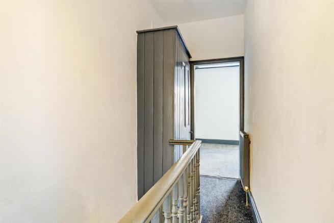 3 bed Terraced for sale Image 5
