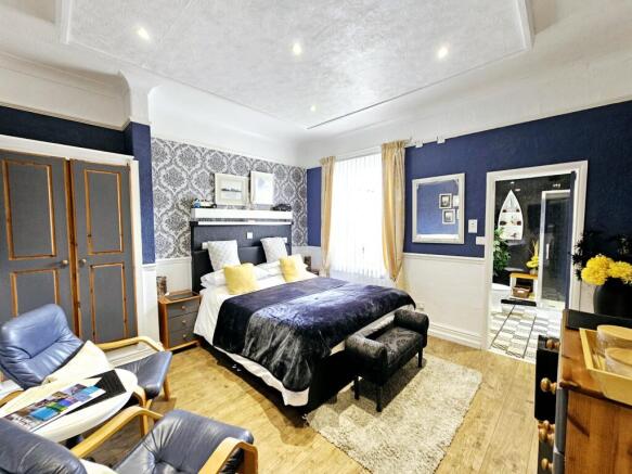 4 bed Terraced for sale Image 12