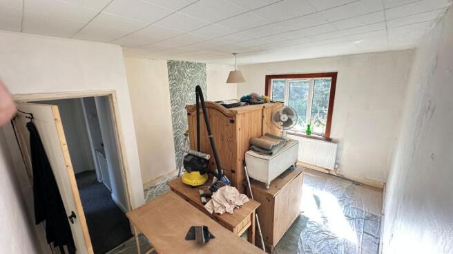 4 bed Detached for sale Image 6