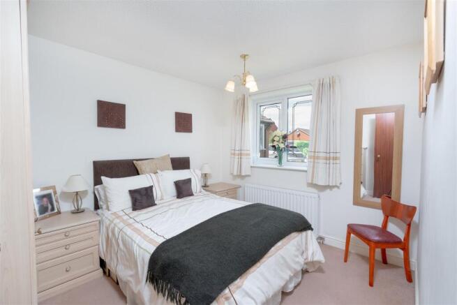 2 bed Detached Bungalow for sale Image 8
