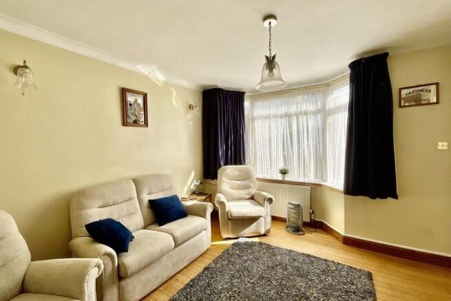 3 bed Semi-Detached to rent Image 4