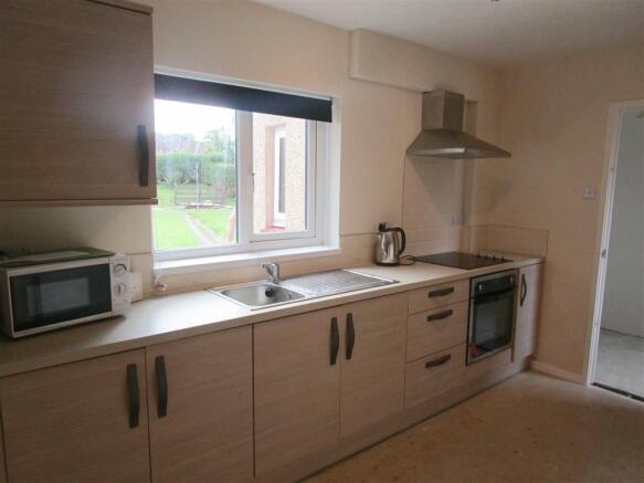 KITCHEN - BREAKFAST ROOM