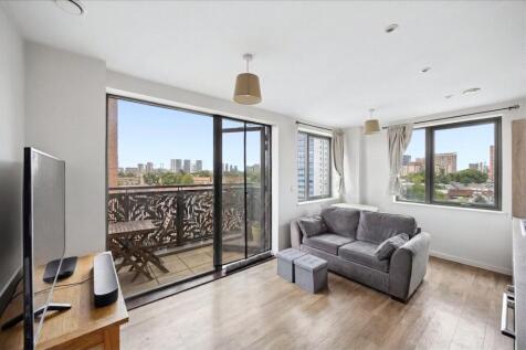 Pioneer Court, Canning Town, E16